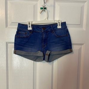 Bullhead denim co - low rise denim shorts